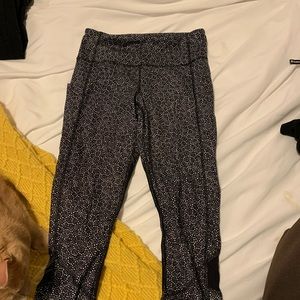 Size 2 lulu lemon crop leggings